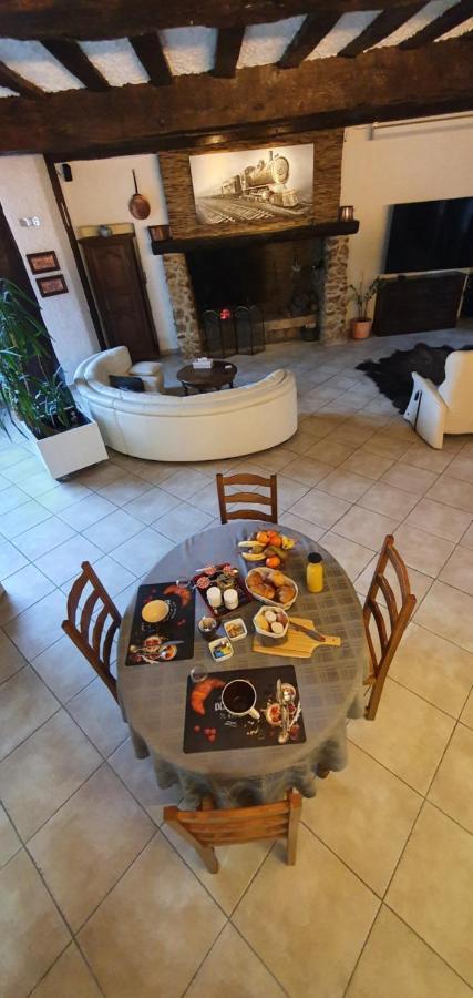 Au Chambellan Bed & Breakfast เอ-แชมเปญ ภายนอก รูปภาพ
